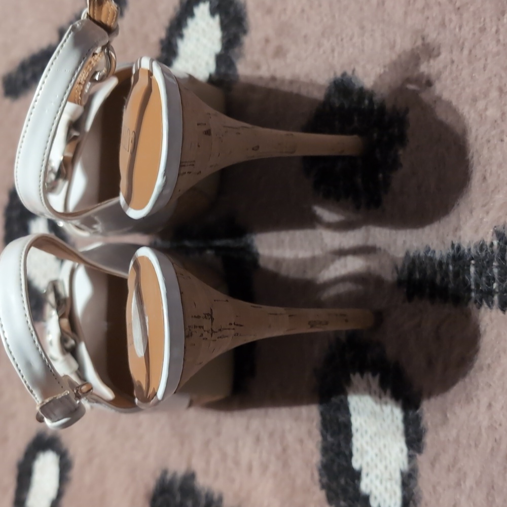 Guess White Buckle Peep-Toe Heels - Picture 4 of 5